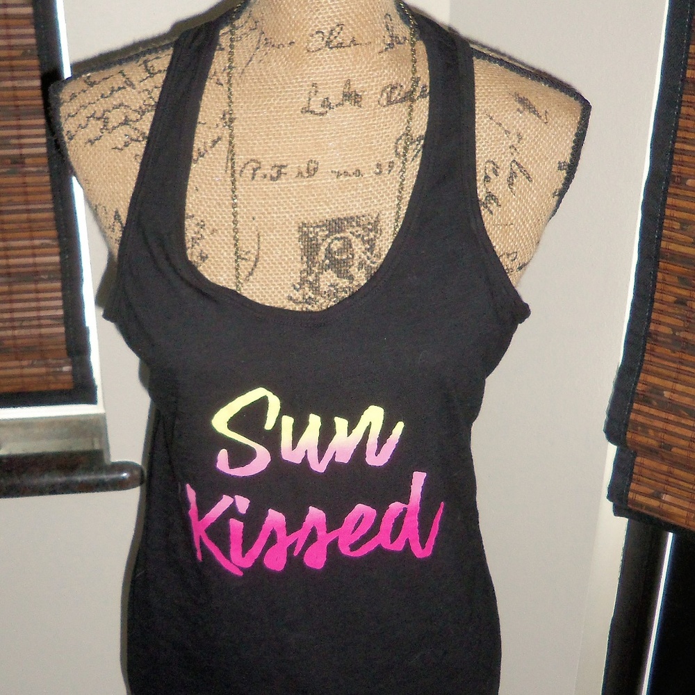NWT Black Soft Loose Racer SUN KISSED Tank Top M